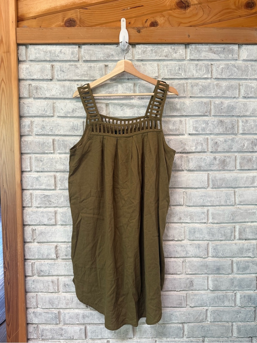 Velvet Heart Olive Green Sleeveless Dress with Lattice Yoke